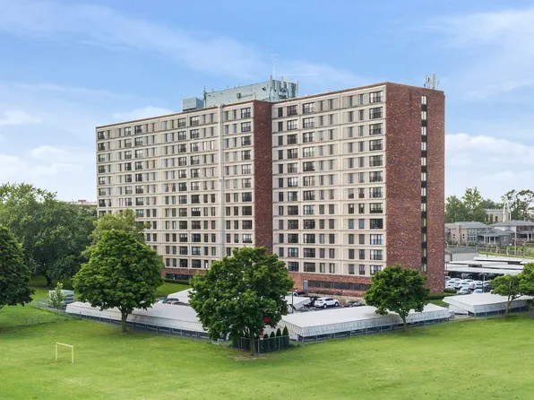 21800 Morley Ave APT 601, Dearborn, MI 48124