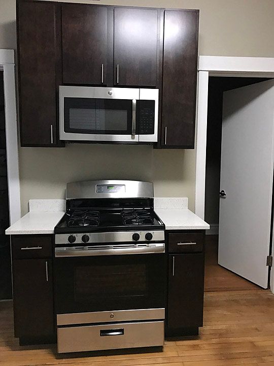 1st image of 1841 N Hermitage Ave #3F