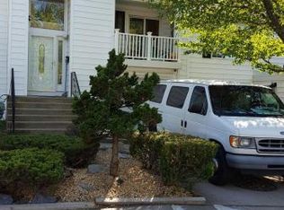 195 Hampton Grn, Staten Island, NY 10312