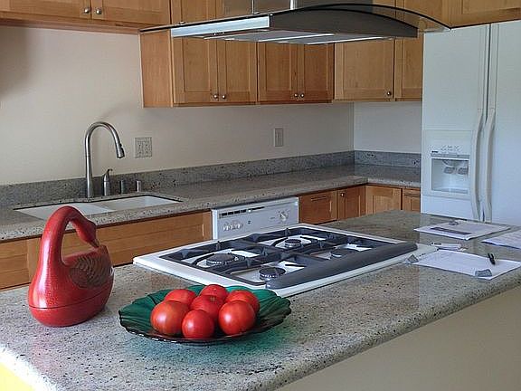 4th image of 1299 Marian Way