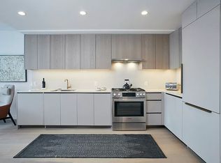 3 Court Sq APT 5206, Long Island City, NY 11101