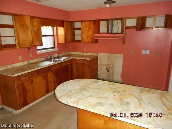 2nd image of 20 Turner Cir