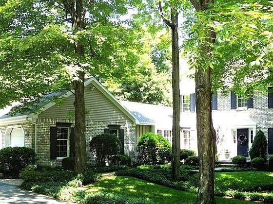 1st image of 148 Saint Ives Dr