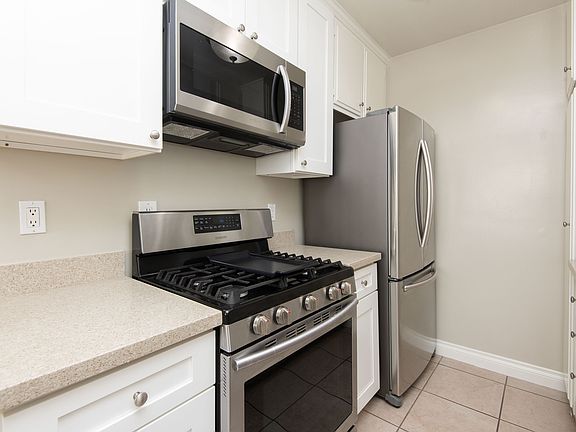 4th image of 11945 Darlington Ave APT 7