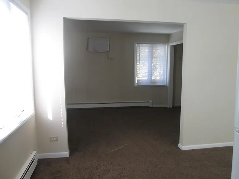 205 W Todd Ave #205 — Photo 2
