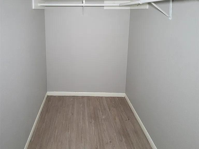 13611 Ravensway Dr #B — Photo 21