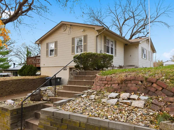 16 Cooper Ave, Council Bluffs, IA 51503