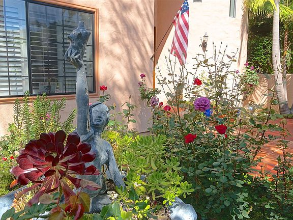 3rd image of 8556 La Jolla Shores Dr