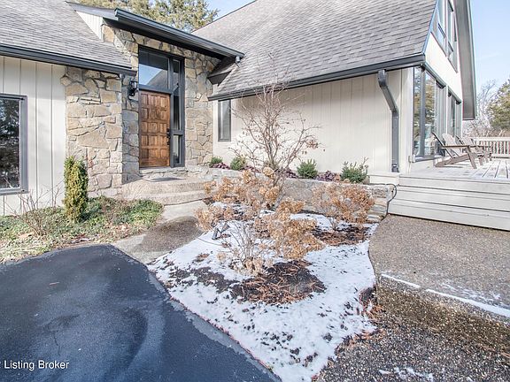 3rd image of 6611 Farmington Ln