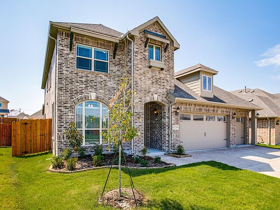 3rd image of 3218 Creekhaven Dr