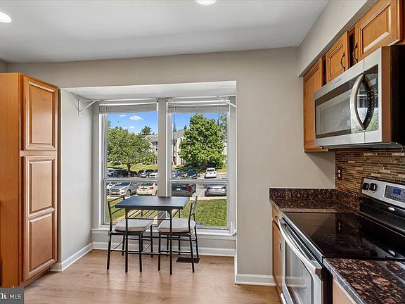 4th image of 7737 Chatfield Ln