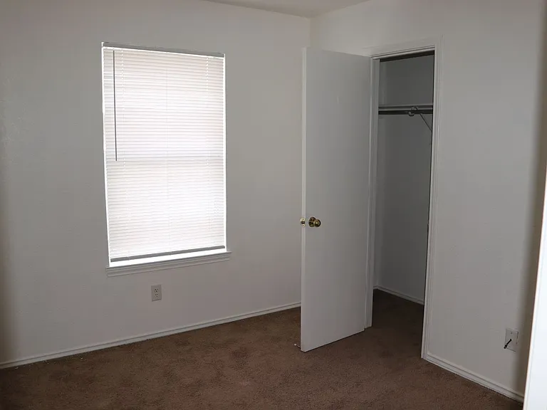 2802 Edgefield St — Photo 7