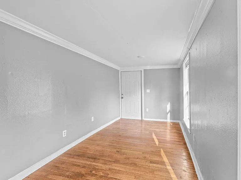 2318 Saxon St #A/B — Photo 37