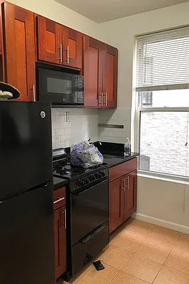 Rented by NYLA Realty | media 14