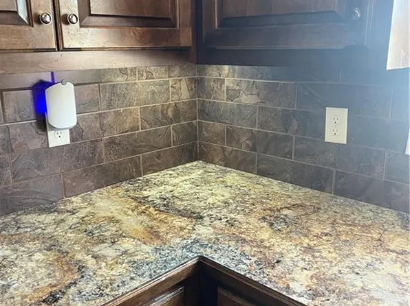 817 W Rader St, Lone Jack, MO 64086