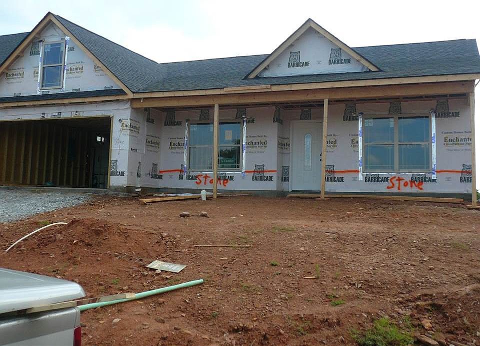 2nd image of 512 Shoreline Blvd