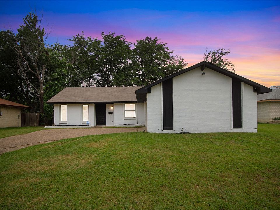 1st image of 917 Park East Cir