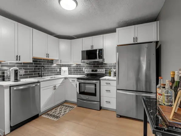 212 Oak Grove Dr, Nashville, TN 37217