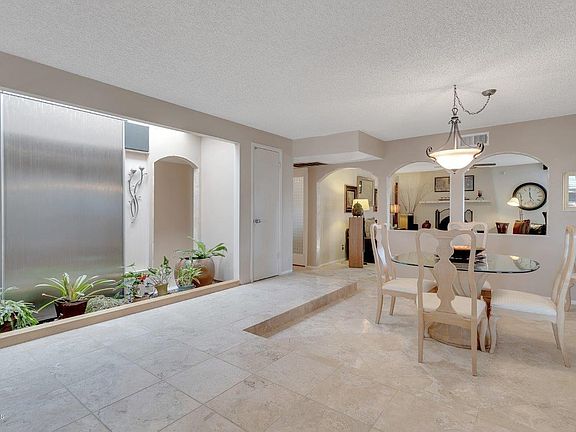 4th image of 4015 E Cannon Dr