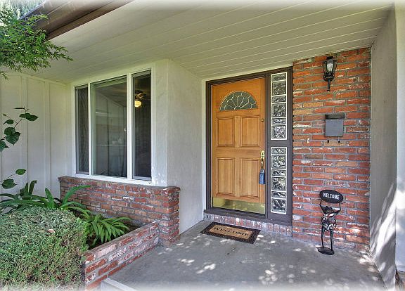2nd image of 1542 Belleville Way