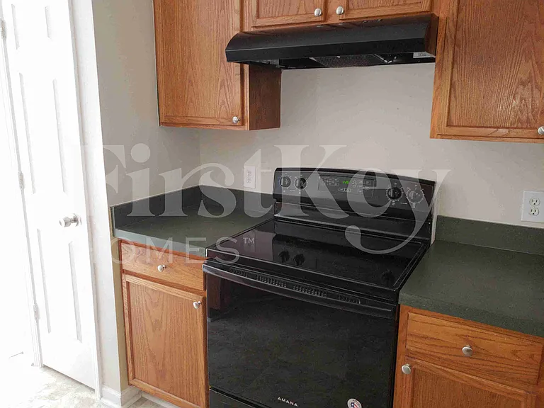 3760 Thornaby Cir — Photo 8