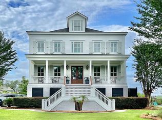 571 Island Walk E, Mount Pleasant, SC 29464