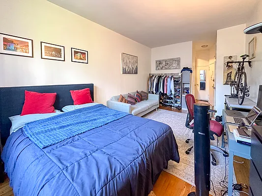 Rented by Oxford Property Group | media 8