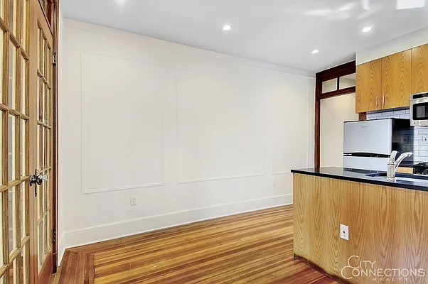 Rented by City Connections Realty | media 12