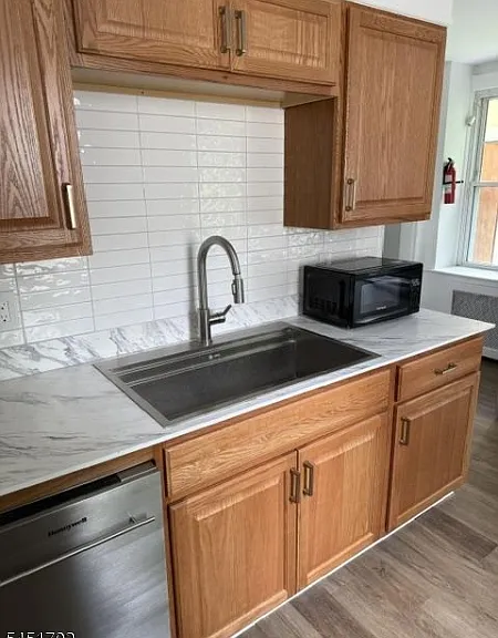 15 Montague Pl #2 — Photo 8