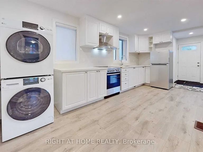 8 Airley Cres #MAIN — Photo 9