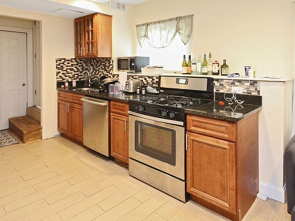 2nd image of 64 Cedar St #B