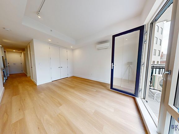 2nd image of 639 E 28th St #205