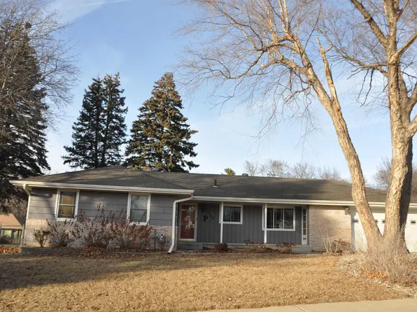 2616 W 29th St, Sioux Falls, SD 57105