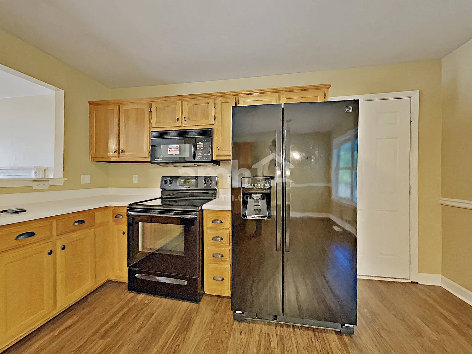 3 bed, 2.0 bath, 2123 sqft, $2,530 — Photo 4