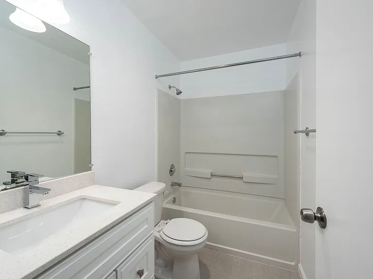 422 Occidental Cir — Photo 15