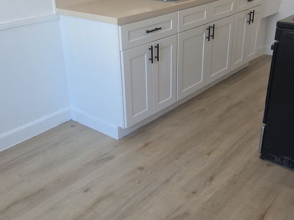 4th image of 10218 State St APT E