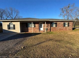 302 Connie Ln, Lavaca, AR 72941