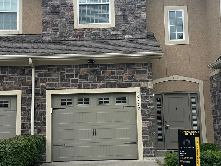 15849 Shawnee Dr — Photo 1