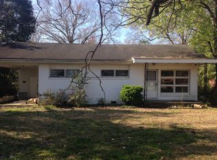 5411 Dairy Dr, Fayetteville, NC 28304