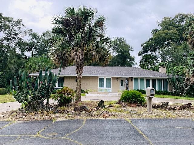 1st image of 227 Kincaid Ave