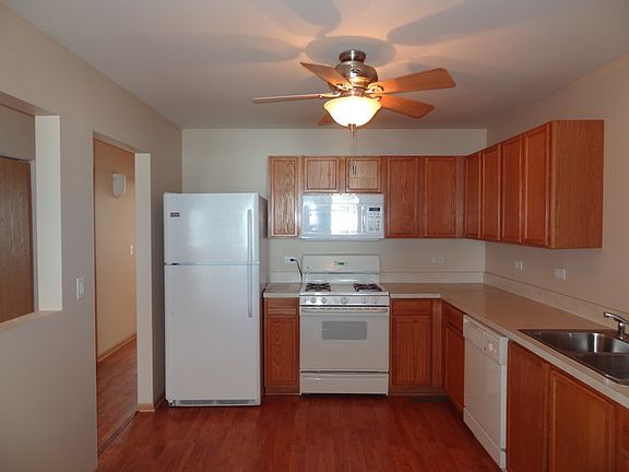 4th image of 1643 Victoria Park Cir #1
