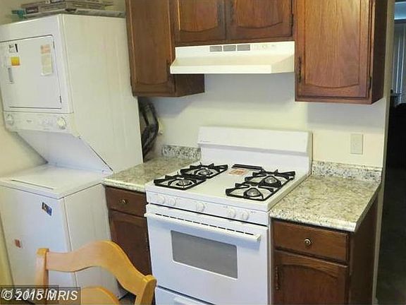 3rd image of 6414 Gildar St