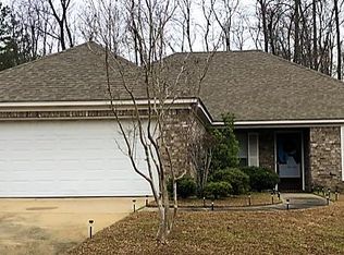 205 Falcon Ridge Rd, Vicksburg, MS 39180