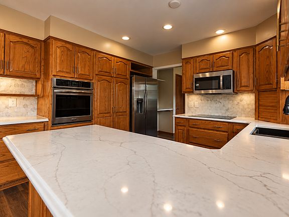 5th image of 5414 S 68th Ave E