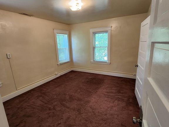 3rd image of 3622 Walton Ave