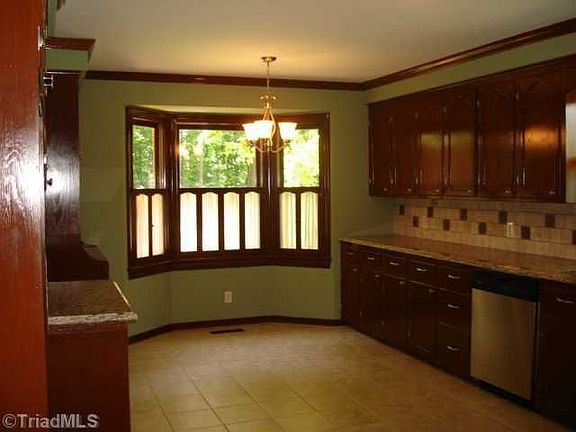 5th image of 5455 Woodcliff Dr