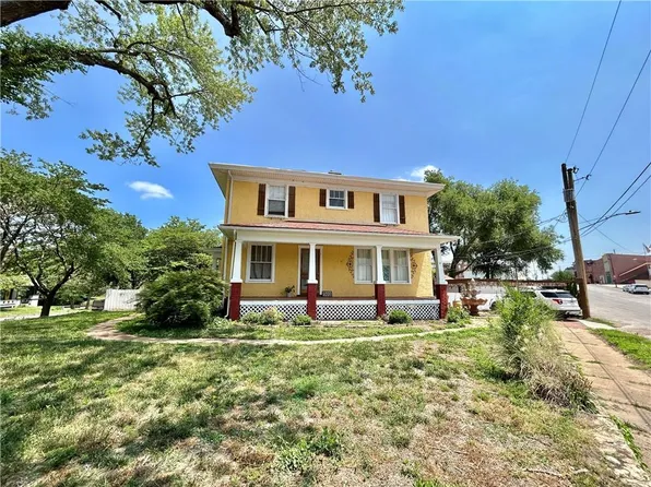 702 Main St, Lexington, MO 64067