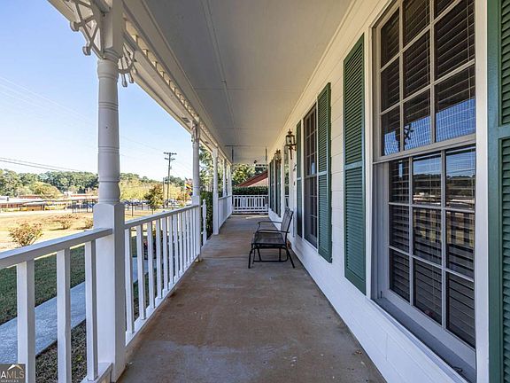 3rd image of 1465 Pounds Rd SW