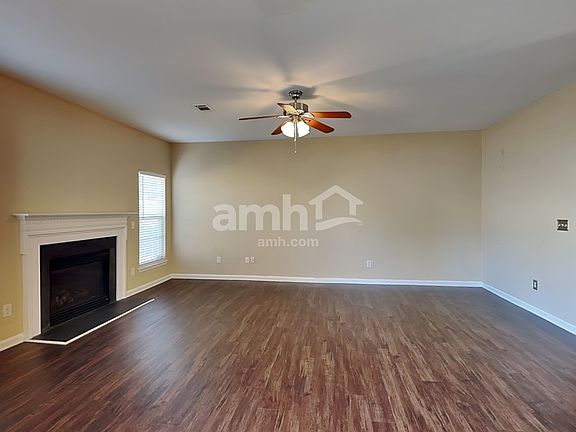 5th image of 124 Barrington Dr