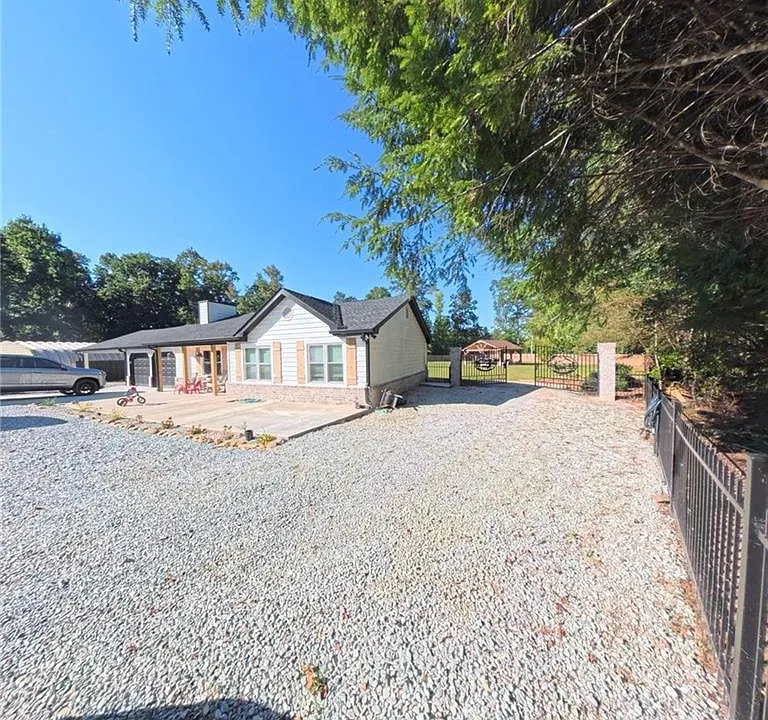 3020 Raymonds Dr